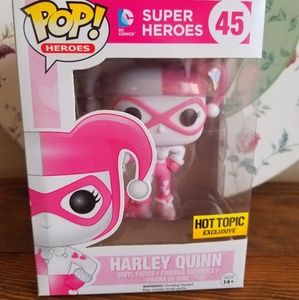 Harley Quinn Funko Pop Hot topic exclusive